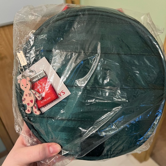 Harvey’s Christmas Wreath Convertible Crossbody Bag - Picture 2 of 4